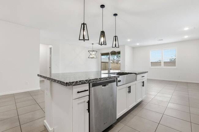 Photo - Stunning Queen Creek Home – Modern Comfort in the Spur Crossing Community
