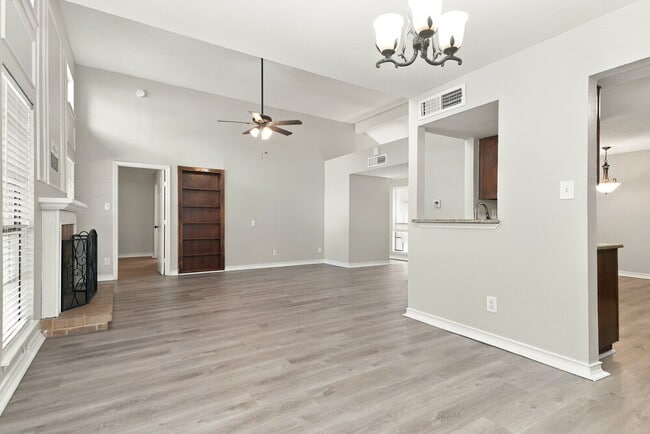 2321 Clareton Dr