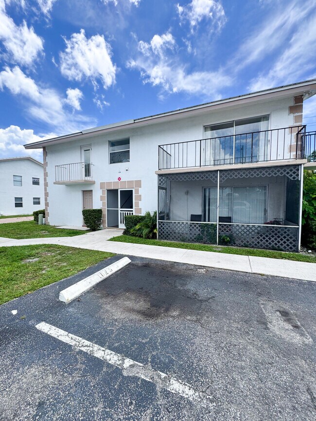 Photo - 104 SE 10th St Unit 202