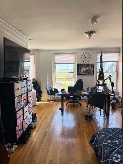 Building Photo - 1284 Beacon St Unit 701 Rental