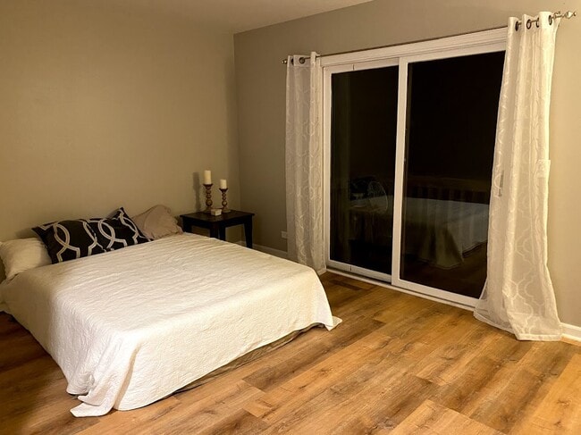 Master Bedroom opens to balcony - 518 N Harrison St