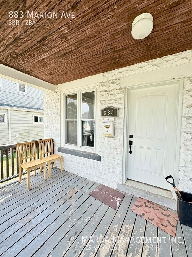 Photo - CHARMING 3 BED/2 BATH TOWNHOUSE - WALKERVILLE PLUS HYDRO & GAS!