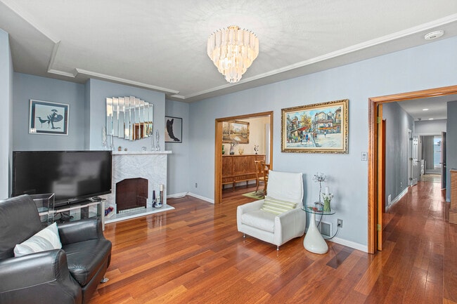 Photo - 548 25th Ave