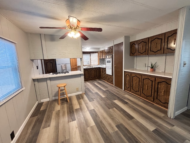 Building Photo - 7115 Timber Ridge Center