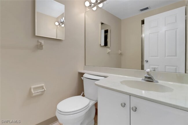 Building Photo - 1096 Woodshire Ln Unit C202