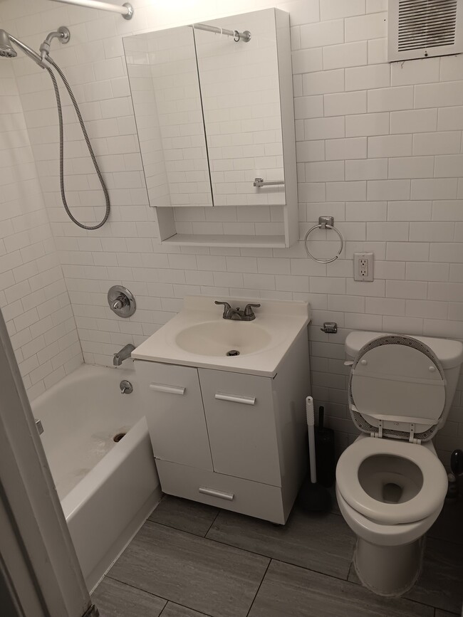 Photo - 3207 Oxford Ave Unit 11