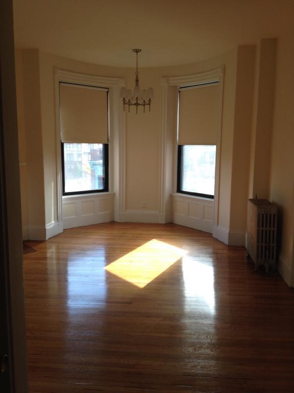Photo - 520 Beacon St