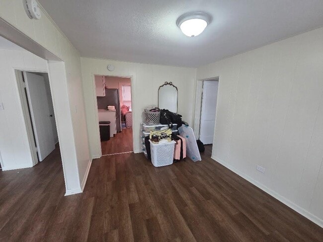 Photo - 372 S Midler Ave