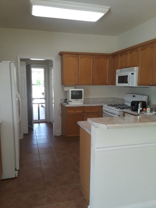 Photo - 2560 Rosehill Cir