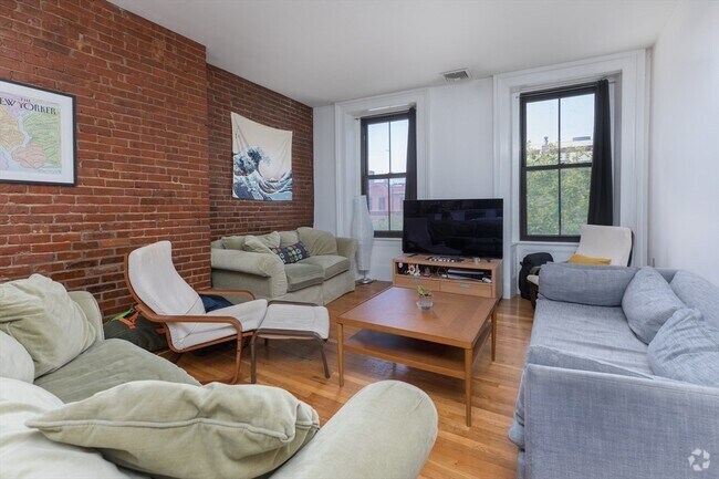 Building Photo - 1662 Washington St Unit 4 Rental