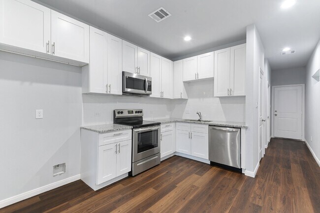 4919 Paradigm Ln