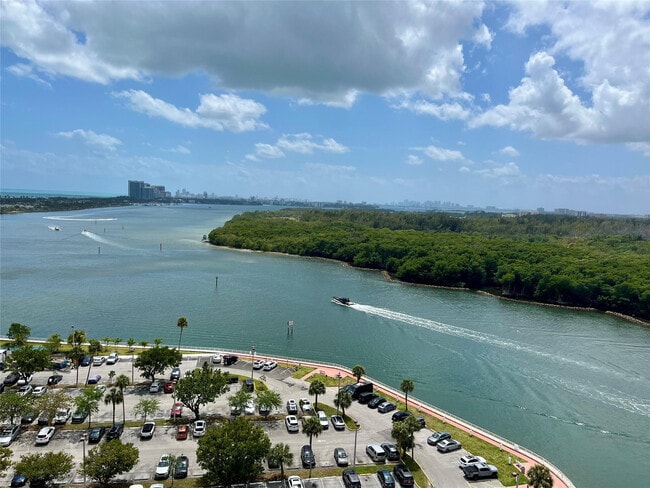 Building Photo - 400 Kings Point Dr Unit 1608