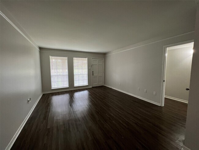 Photo - 500 Willow Dr Unit B2