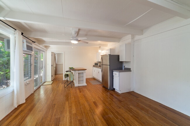 Photo - 946 Holoholo St. (1 BR)