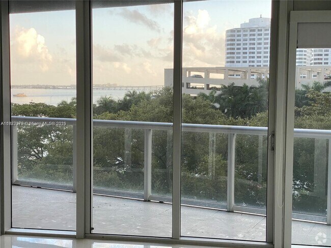 Building Photo - 495 Brickell Ave Unit 607 Rental