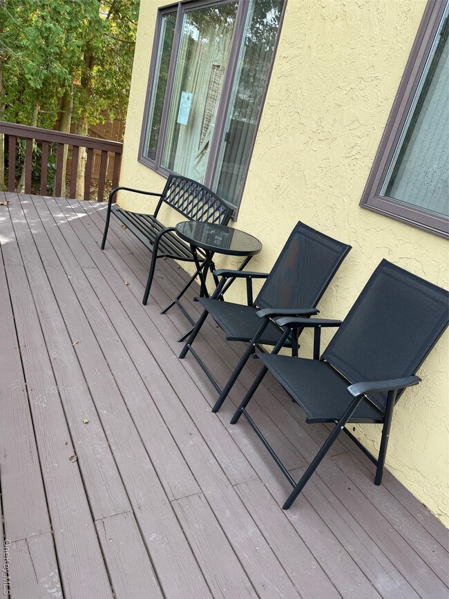 Photo - 504 Broadway