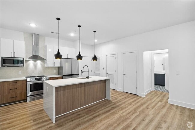 Building Photo - 112 Rogers St NE Unit 304 Rental