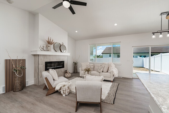 Building Photo - 5923 Little River Loop Rental