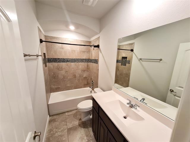 Photo - 309 Oakbluff Dr