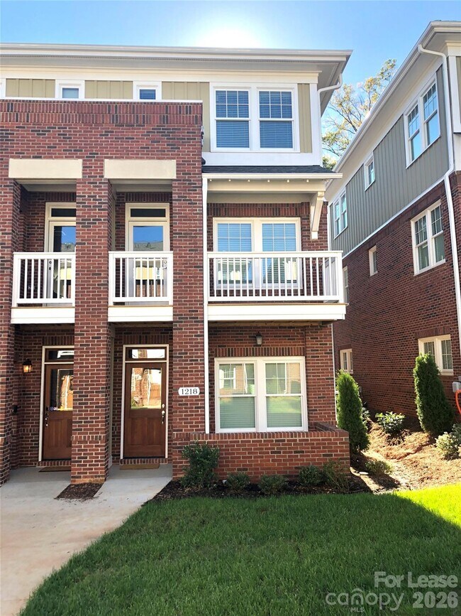 Photo - 1218 Macomb Pl