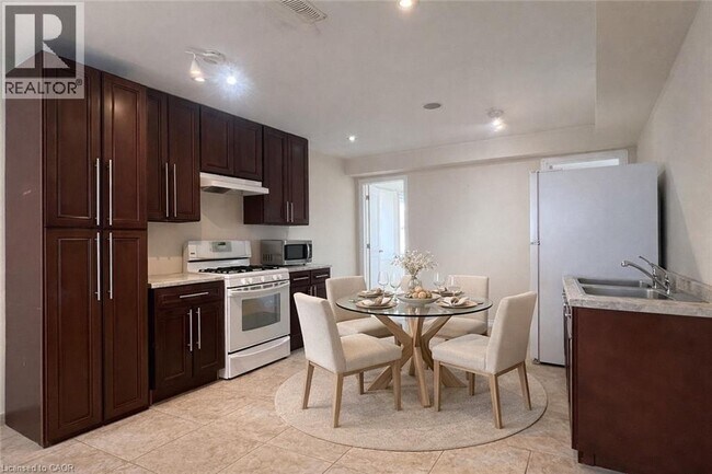 Photo - 264 Fischer-Hallman Rd