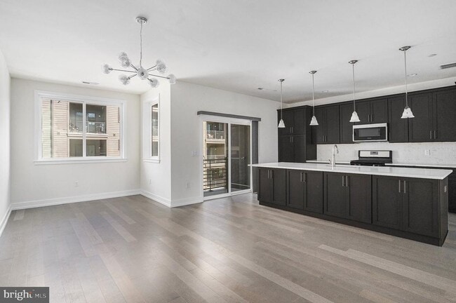 Photo - 906 Lakeview Ct