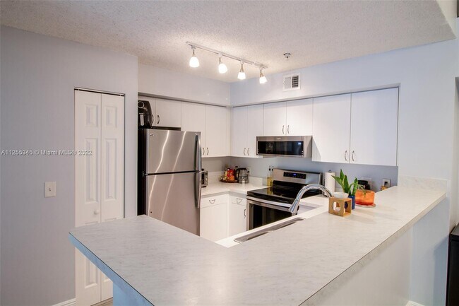 Photo - 12172 Saint Andrews Plz Unit 307