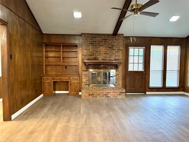 Photo - 1925 Glen Hill Dr