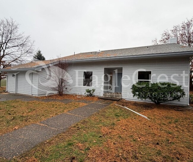 Photo - Renovated 3 Bedroom 2.5 Bath Country Home with Mountain Views & Wrap Around Porch!!