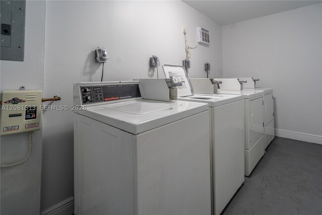437 NE 82nd St Unit 14