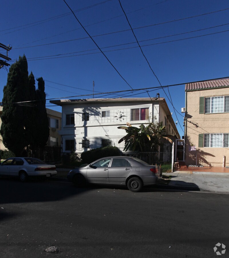 Photo - 1211 N Berendo St