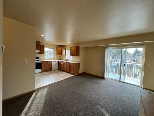 1121 Humboldt St Unit 1121