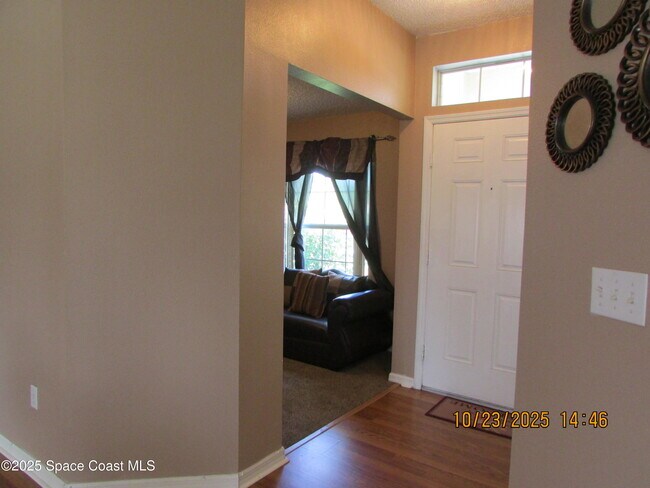 Photo - 534 White Plains Ave SW