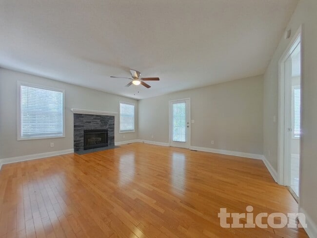 Photo - 8737 Windsor Lake Blvd Casa