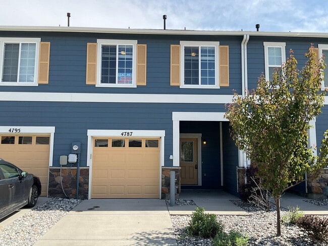 3 Bedroom Townhome Available Near Hancock ... - 3 Bedroom Townhome Available Near Hancock ...
