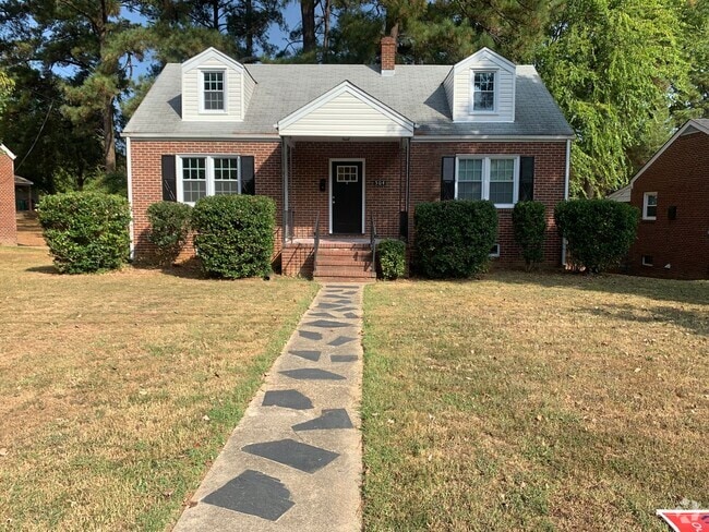 Building Photo - Brick Cape Cod Rental