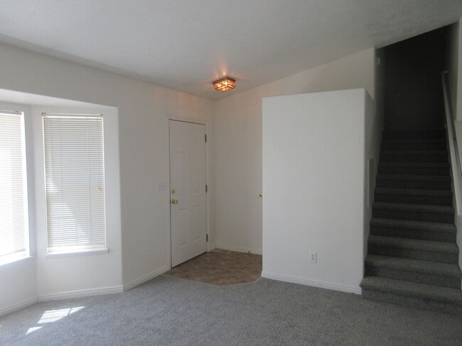 Photo - 461 E Cobblecreek Dr Unit A