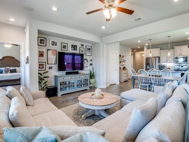 Photo - 1519 Sheridyn Ln
