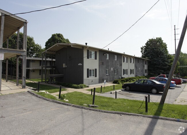 Courtyard 72