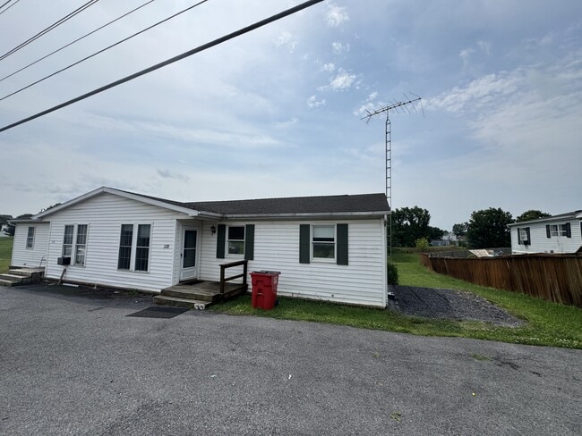 Building Photo - 108 Paynes Ford Rd