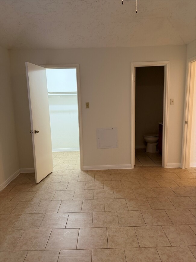 Photo - 11627 Cliveden Dr