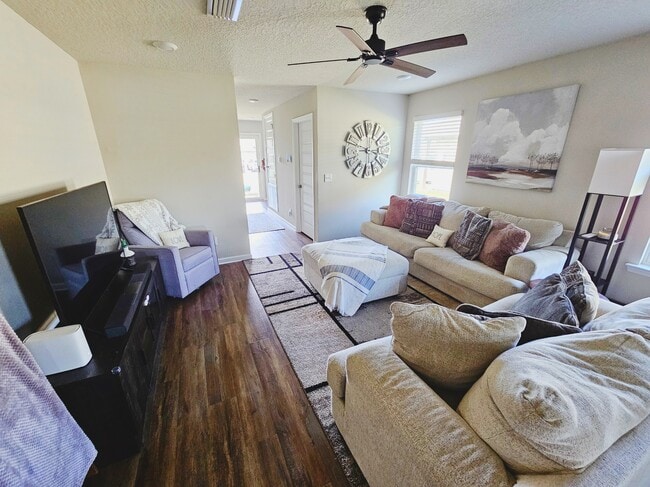 Photo - 10717 Ridgeview Dr