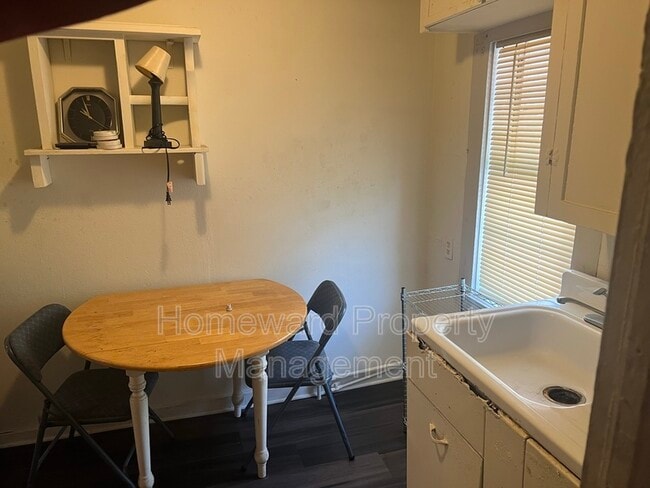Photo - 3803 Meadowbrook Dr Unit 3