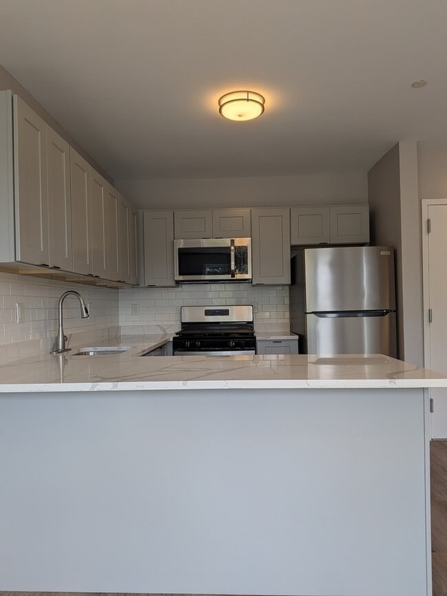 Building Photo - 21 Canfield St Unit 1A