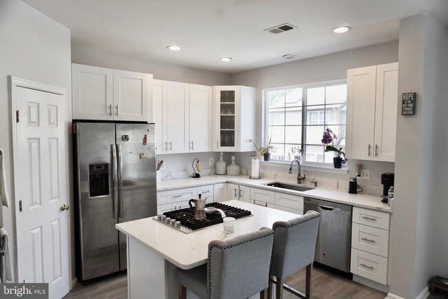 Building Photo - 8275 Shannons Landing Way