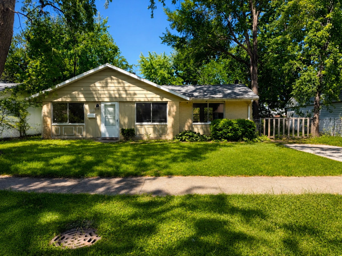 Photo - 1109 Austin Dr