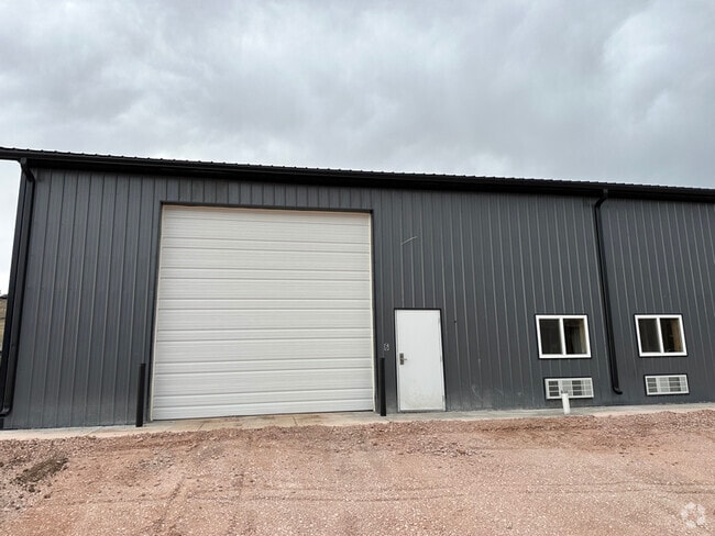 Building Photo - 11255 Quaal Rd Rental