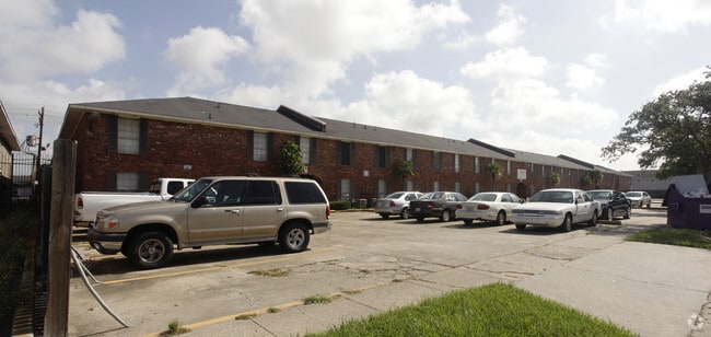 Building Photo - The Plaza Rental