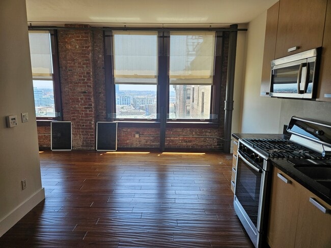 Photo - 460 S Spring St Unidad 1207