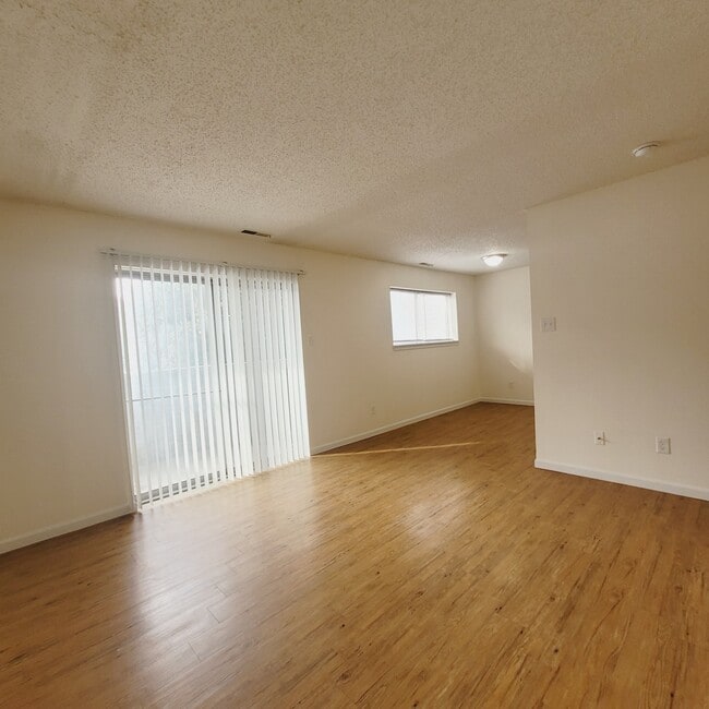 Studio - 450SF - Living Room/Bedroom